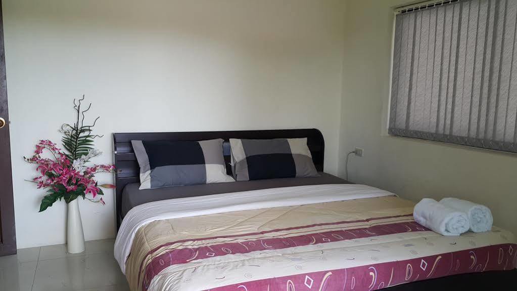 Sea View Apartments Sattahip Extérieur photo