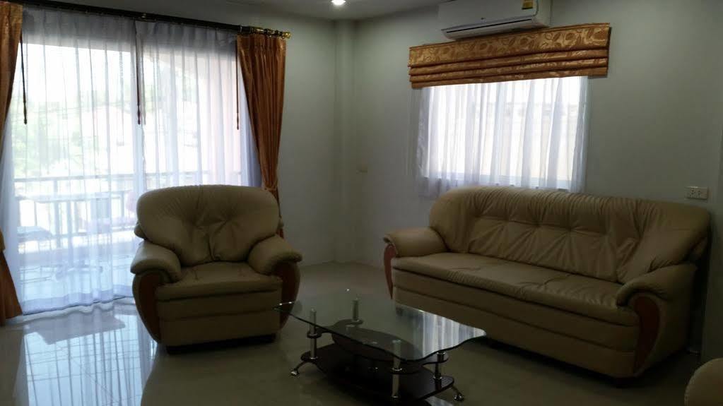Sea View Apartments Sattahip Extérieur photo